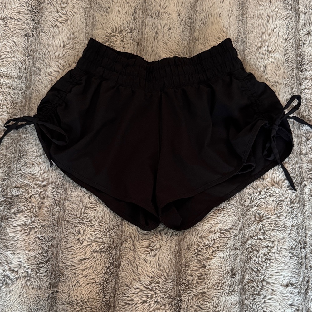 Aerie Offline Black Low Rise Women's Short 2" - Size: XXS
